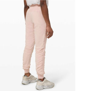 Lululemon Beyond the Studio Jogger Feather Pink Size 4